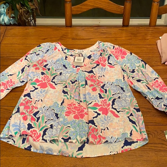 Top - Picture 1 of 2